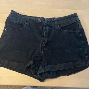 Forever 21 Black Jean Shorts. Size 28.